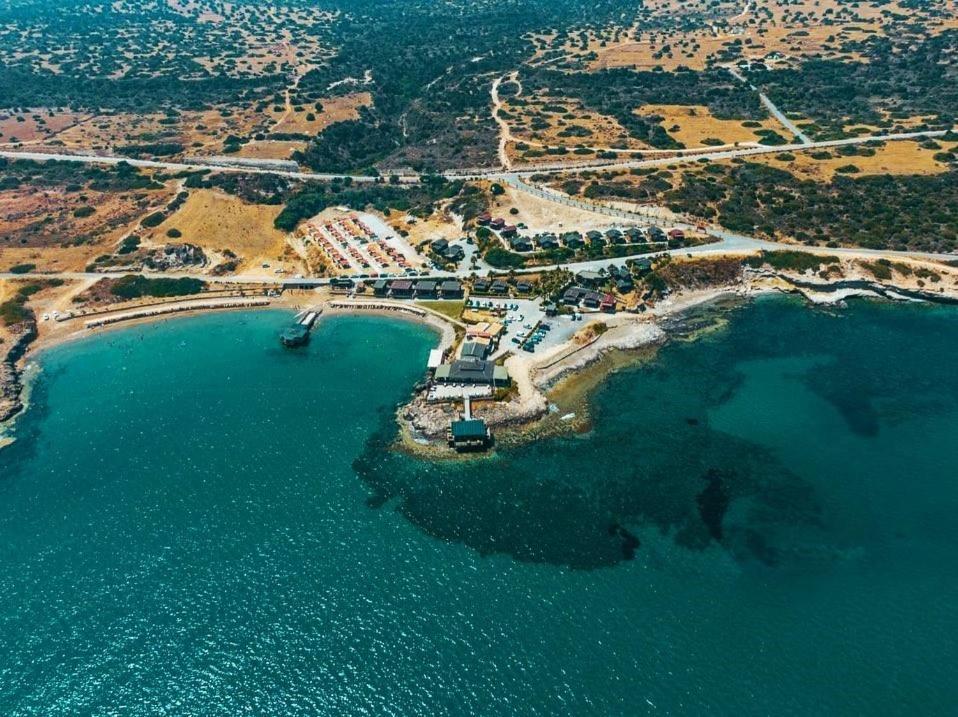 Zambak Holiday Village & Restaurant Superb Seafront Location ! Agios Georgios  Екстер'єр фото