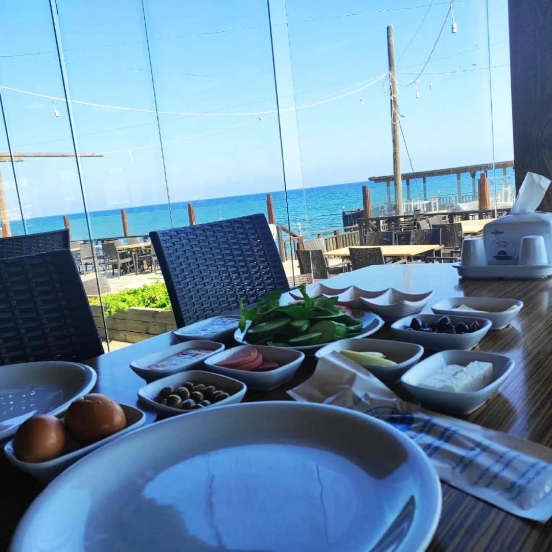 Zambak Holiday Village & Restaurant Superb Seafront Location ! Agios Georgios  Екстер'єр фото