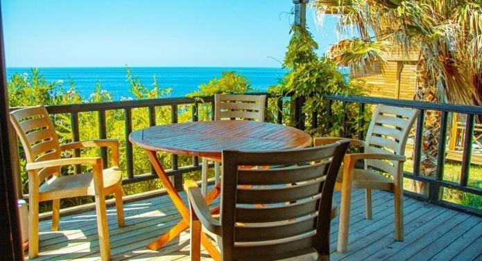 Zambak Holiday Village & Restaurant Superb Seafront Location ! Agios Georgios  Екстер'єр фото
