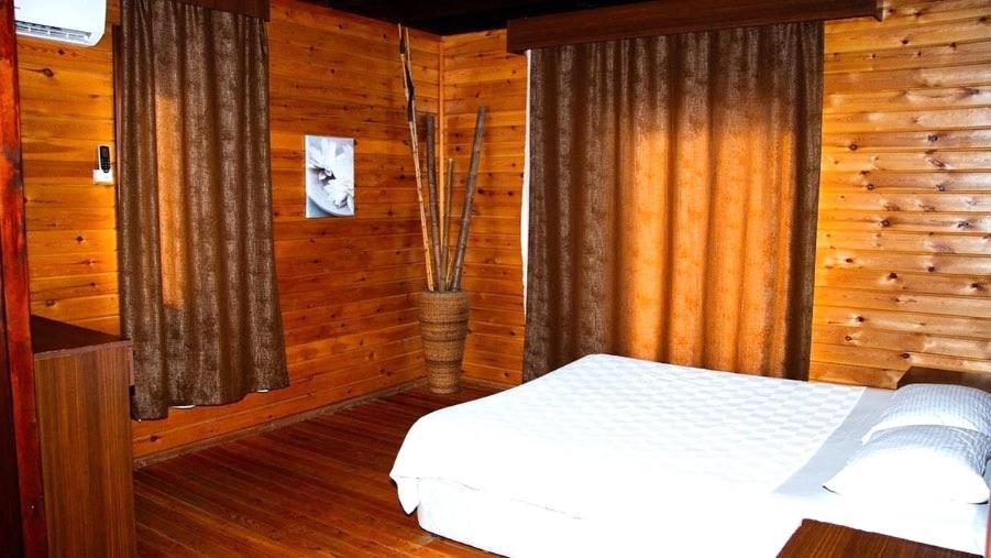 Zambak Holiday Village & Restaurant Superb Seafront Location ! Agios Georgios  Екстер'єр фото